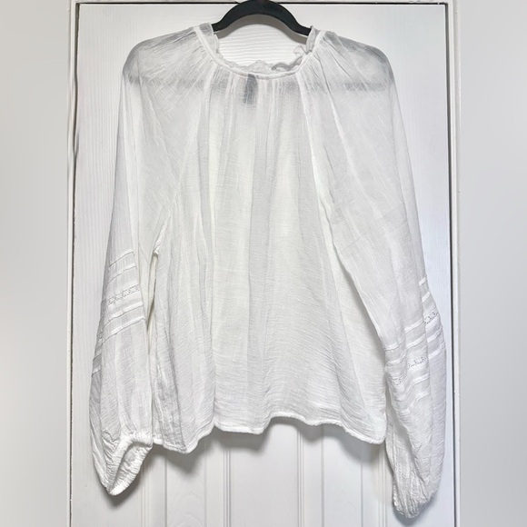 Universal Thread White Ruffle Blouse - Picture 8 of 11